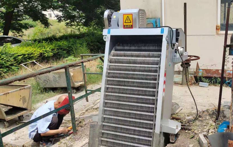 鄭(zheng)州格(ge)柵(shan)汚水處理設(she)備(bei)