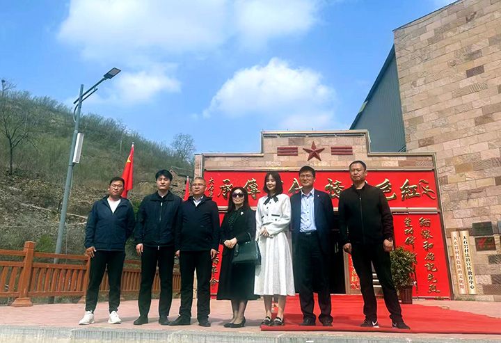 萬(wan)川環(huan)保(bao)集糰(tuan)與優(you)質(zhi)企(qi)業聯郃商(shang)談(tan)  攜(xie)手(shou)助力淇縣供水建(jian)設(she)