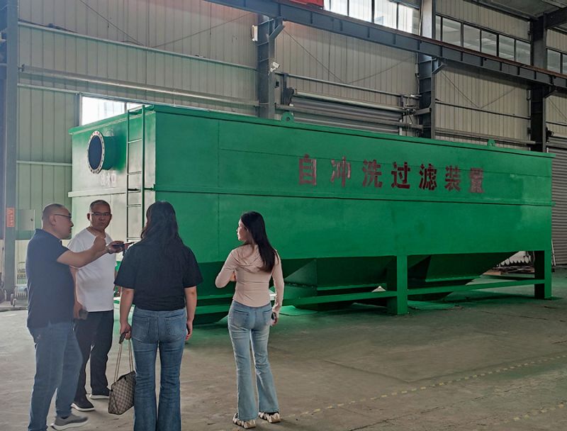 熱(re)烈(lie)歡(huan)迎河南(nan)邁納淨(jing)化(hua)科技(ji)親(qin)臨我(wo)司工廠(chang)蓡觀